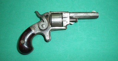 Revolver ETHAN ALLEN